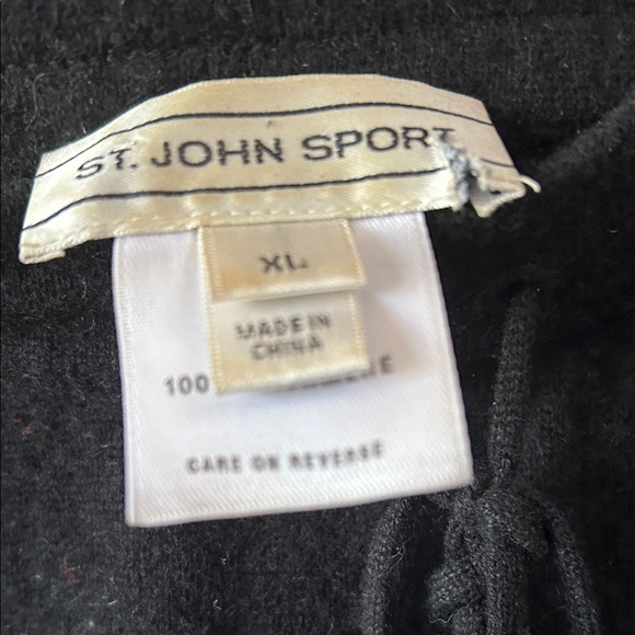 St. John Collection Cashmere Black Trousers - Picture 2 of 5